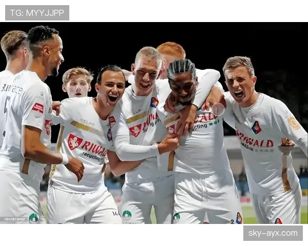 乌德勒支反击效率惊人,客场逆转彰显球队韧性 乌德勒支反击效率惊人,客场逆转彰显球队韧性