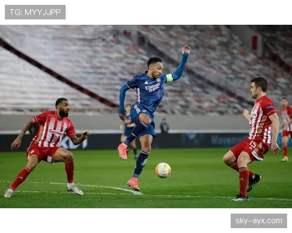 巴塞罗那新援表现出色,助力球队状态回升迎来连胜 巴塞罗那新援表现出色,助力球队状态回升迎来连胜