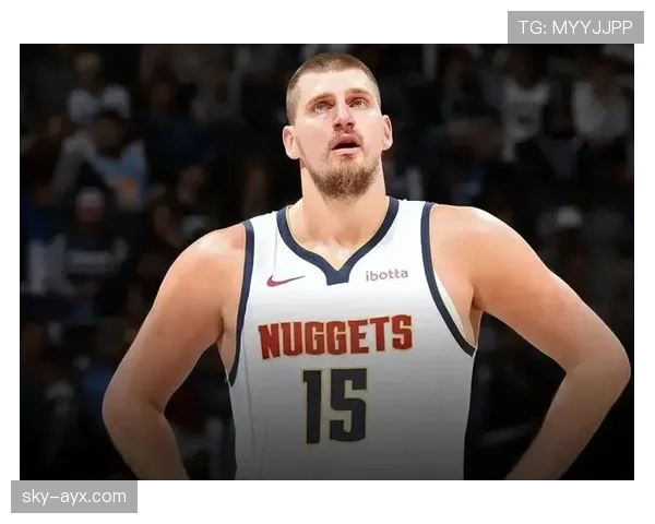 莫布里较上季更积极挡拆换防，压制约基奇限制内线